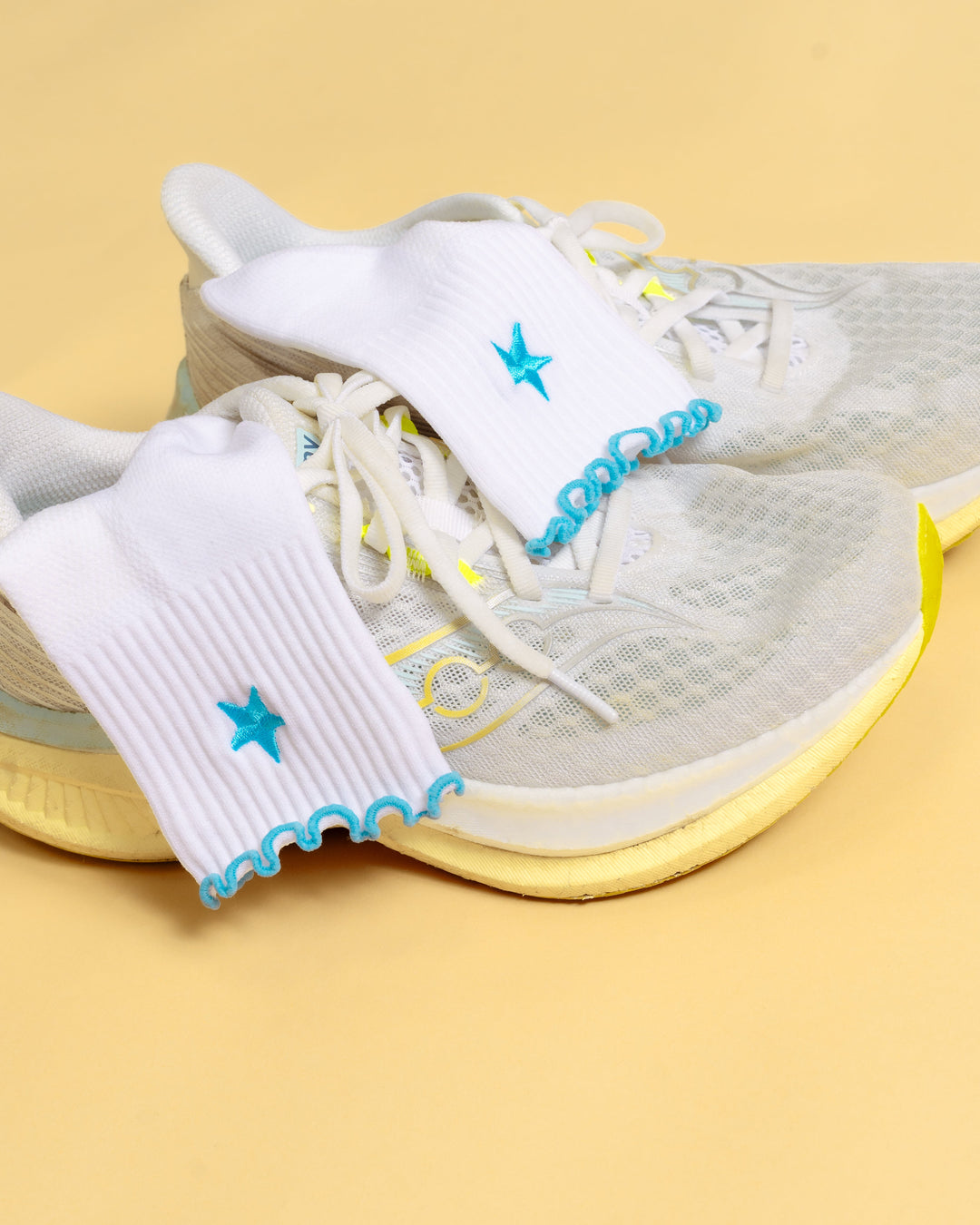 Flatlay GG - Fast Frill Quarter Sock - GG- White-Baltic Sea - view 10