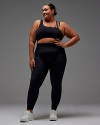 Woman wearing Fusion Ultra High-Rise Full Length Legging Pockets - Black | Model:Jordie | Size:2XL