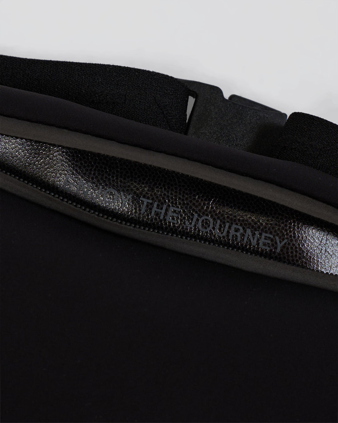 Accelerate Run Belt - Black-Reflective - view 4