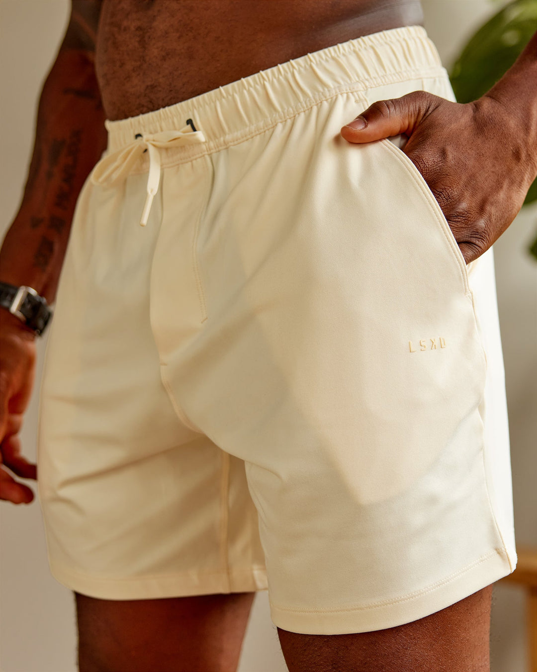 Man wearing Restore 6&quot; CloudFLX Shorts - Ivory