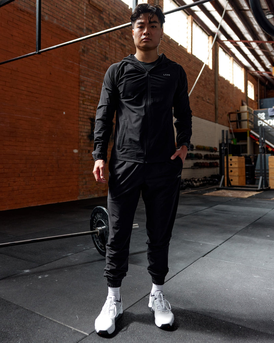 Man wearing Train-Lite FLXMAX Pants - Black