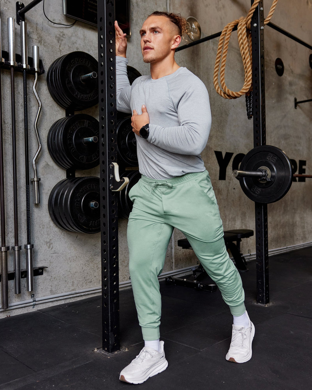 Man Wearing Restore CloudFLX Jogger - Iceberg Green Marl