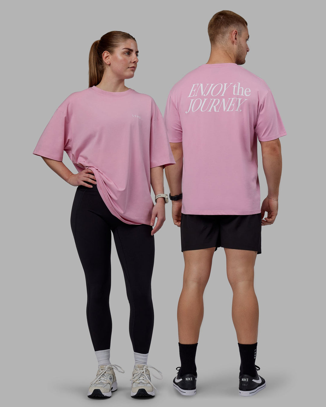 Duo wearing Unisex VS1 FLXCotton Tee Oversize - Bubblegum-White