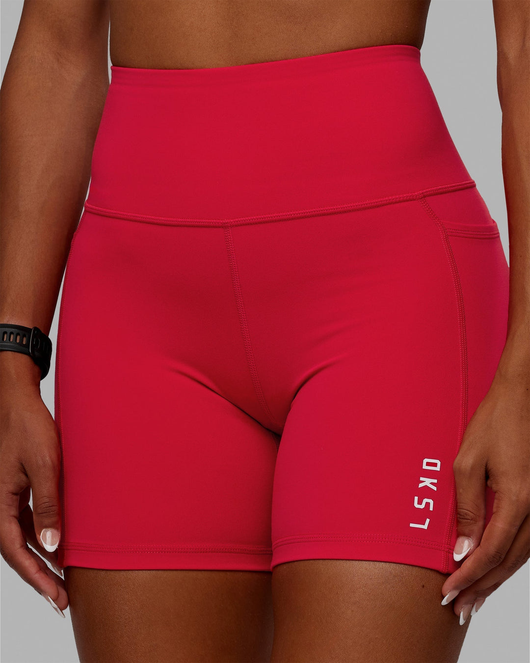 Women Wearing Flux Ultra High-Rise 6" Short Pockets - Scarlet