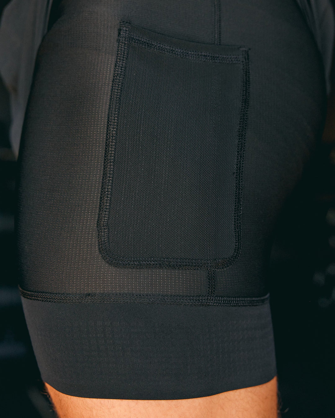 Man wearing Hybrid Lined 5&quot; Short - Black-Reflective | Model:Nikola | Size:L