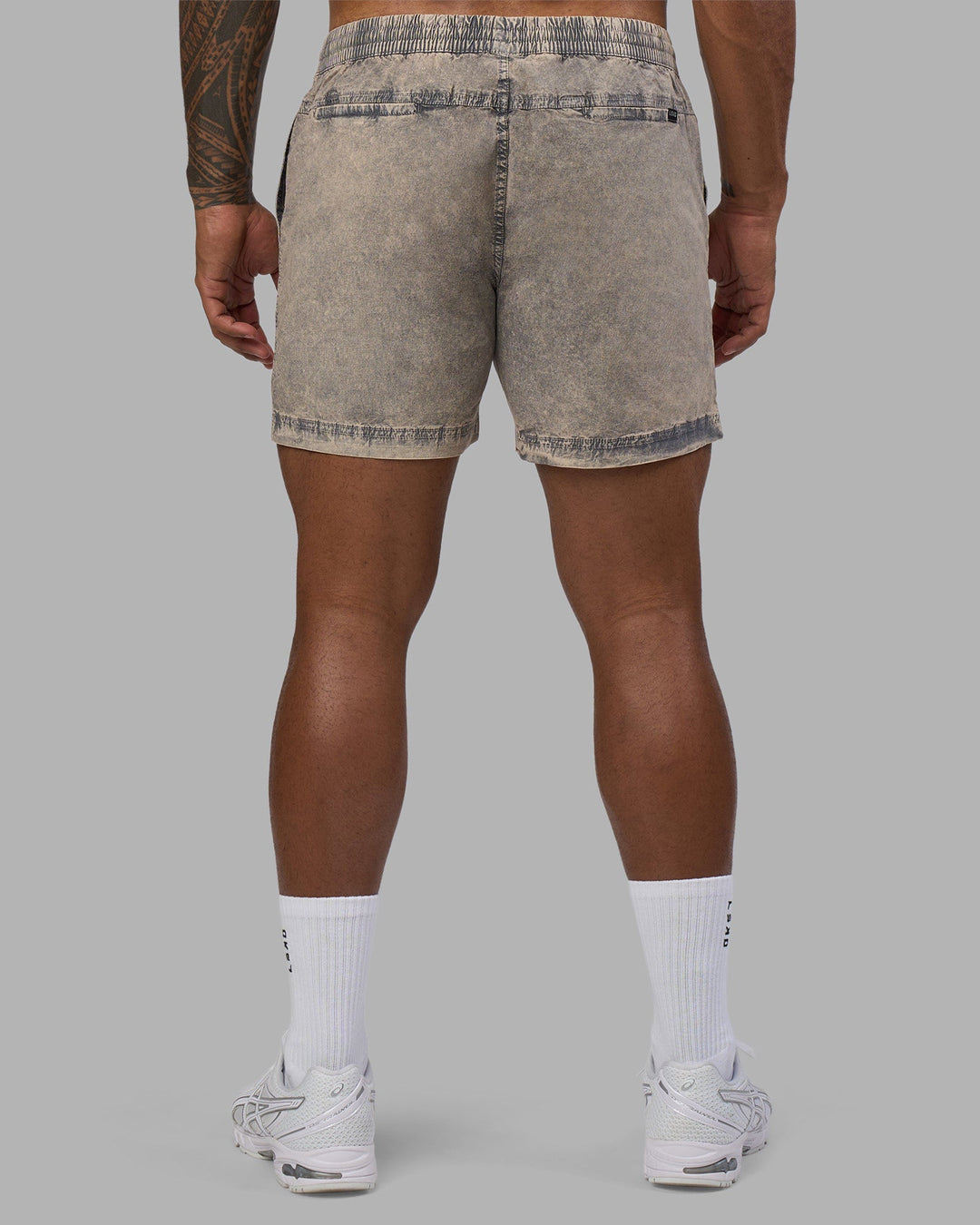 Man wearing Daily Pigment 5" Short - Pigment Slate | Model:Xav | Size:L