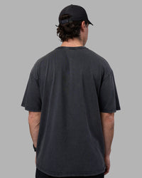 Man wearing Easy FLXCotton Tee Oversize - Black Washed | Model:Adam | Size:L | Thumbnail Index: 3