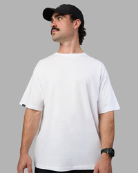 Man wearing Easy FLXCotton Tee Oversize - White | Model:Adam | Size:L | Thumbnail Index: 2