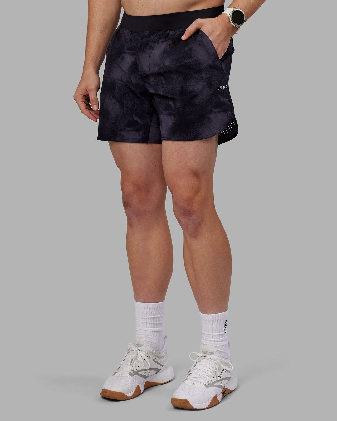 Man wearing Lift 6&quot; Short - Black Washed | Model:Tom | Size:L