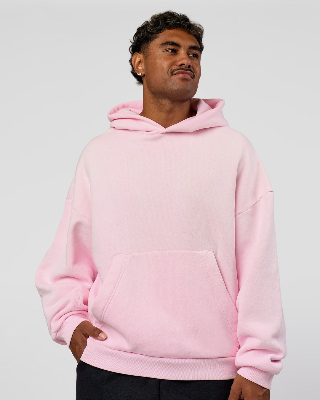 Man wearing Memory In Motion Ultra Heavyweight Washed Hoodie - Marshmallow Washed | Model:Xav | Size:L