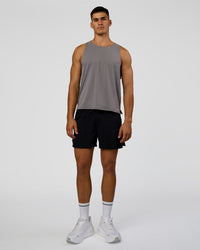 Man wearing Pace Running Tank 3.0  - Storm Front | Model:Jackson | Size:L