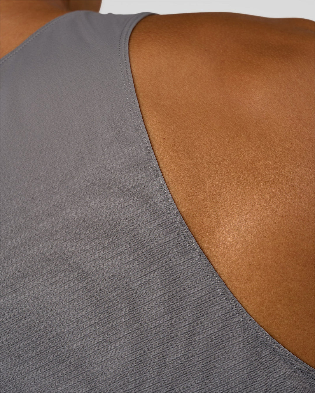 Man wearing Pace Running Tank 3.0  - Storm Front | Model:Jackson | Size:L