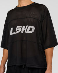 Man wearing AirCore Jersey - Black-Black | Model:Leandro | Size:M