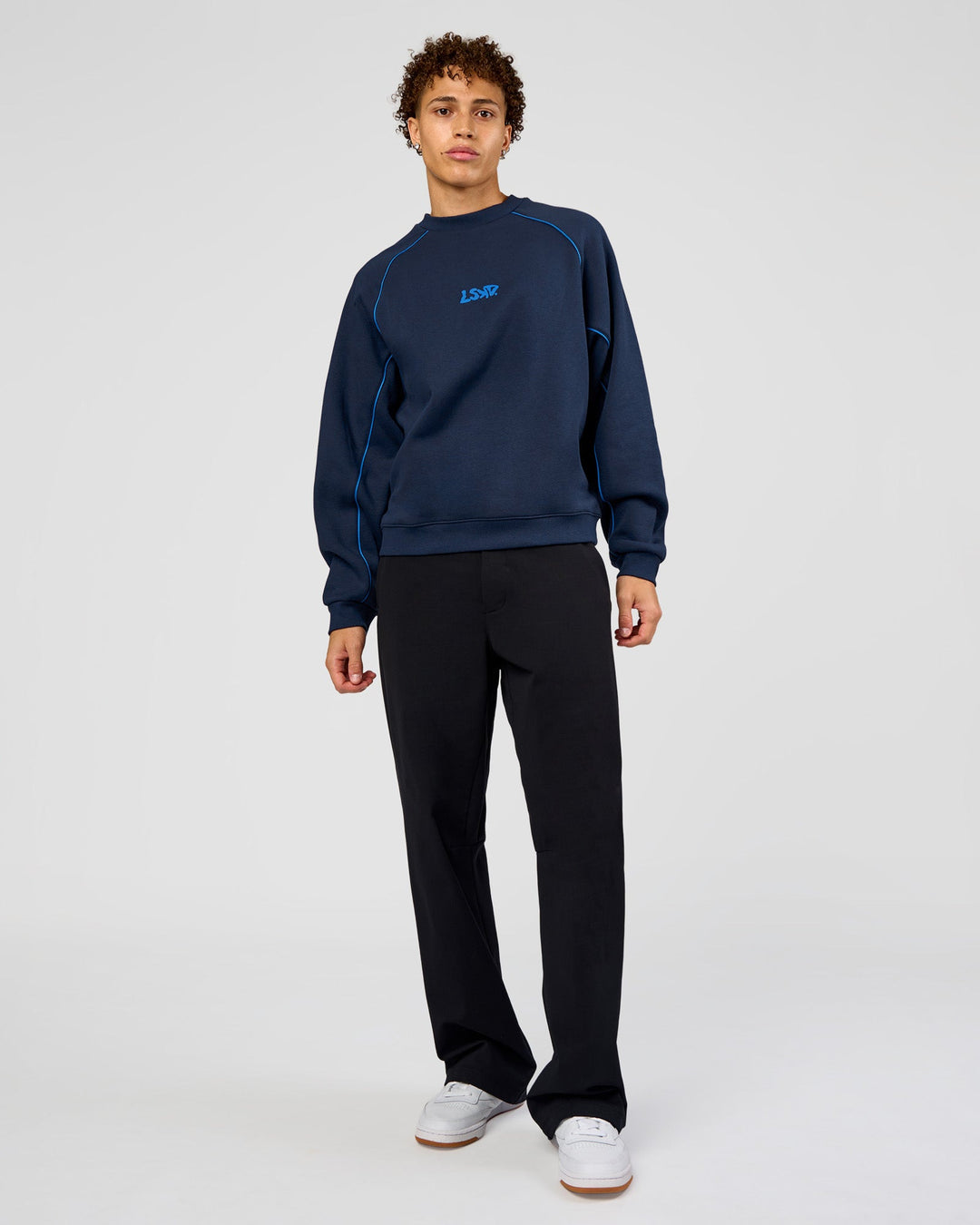 Man wearing Axis Boxy Crew Sweater - Future Navy-Palace Blue | Model:Leandro | Size:M