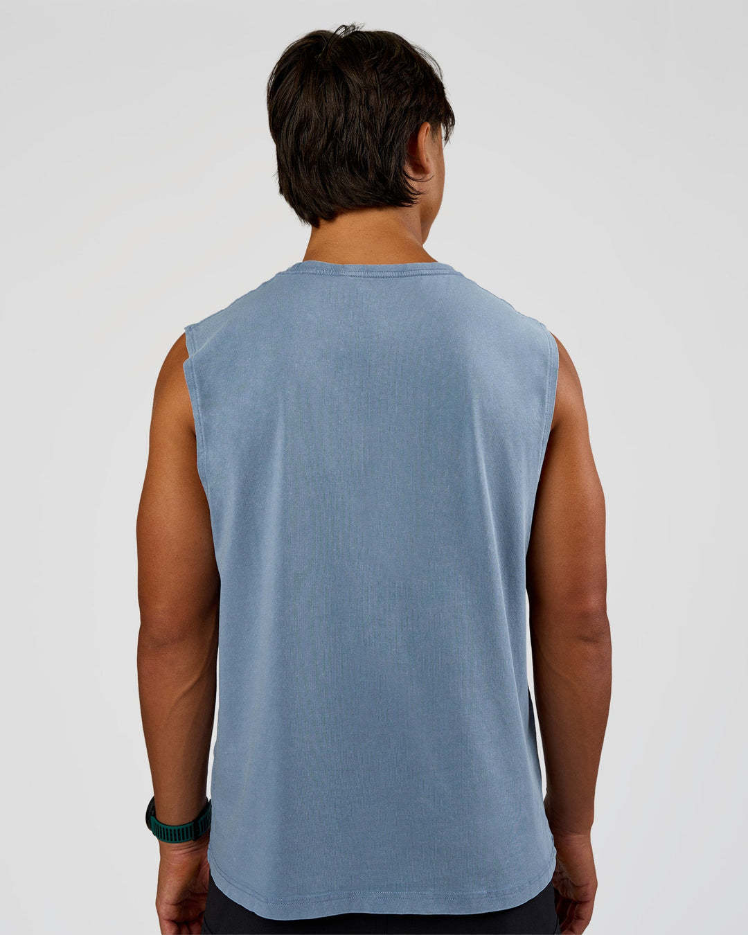 Man wearing Base FLXCotton Tank Regular Fit -8cm - Elemental Blue Washed | Model:George | Size:M - view 5