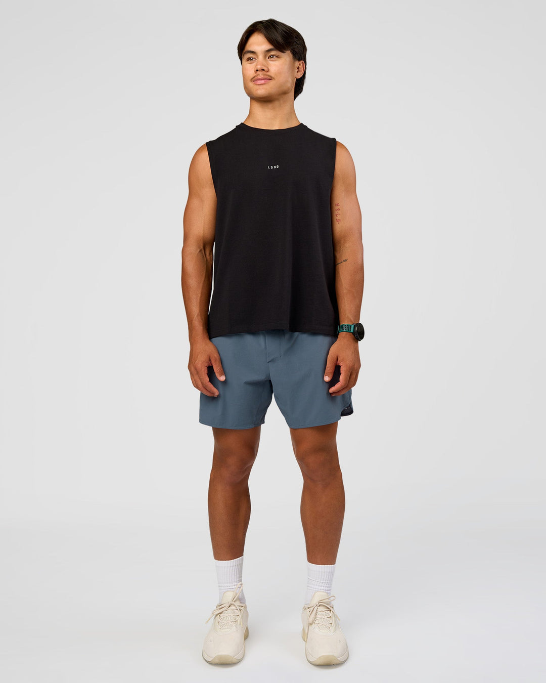 Man wearing Base Heavyweight FLXCotton Tank Regular Fit -8cm - Black | Model:George | Size:M