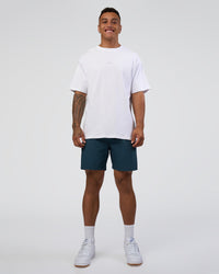 Man wearing Daily 7" Short - Night Sea | Model:Daarian | Size:M