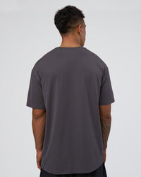 Man wearing Forever EffortlessTech Tee - Dark Storm | Model:Daarian | Size:M