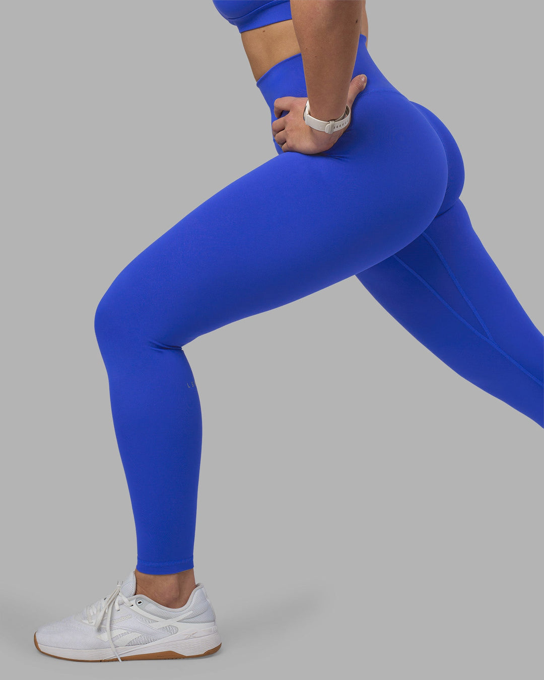 Woman wearing Fusion Ultra High-Rise Full Length Legging - Power Cobalt | Model:Amy | Size:M