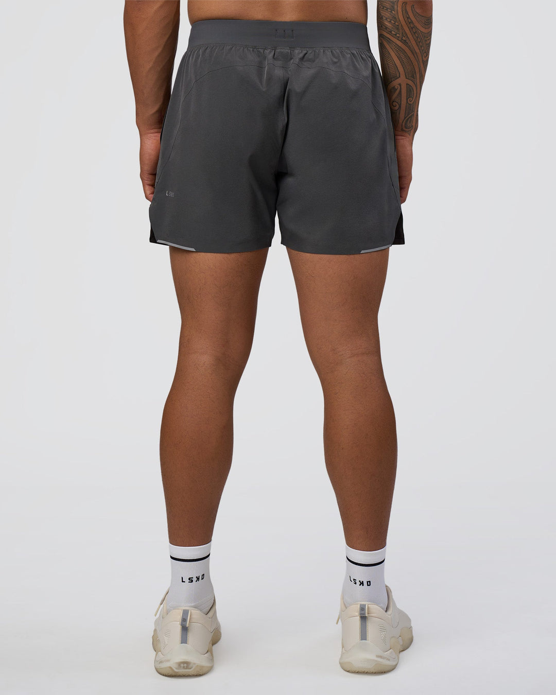 Man wearing Hybrid 5" Short - Dark Storm | Model:Daarian | Size:M - view 4