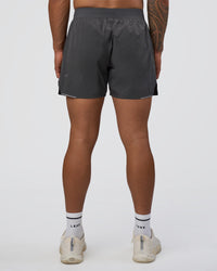Man wearing Hybrid 5" Short - Dark Storm | Model:Daarian | Size:M | Thumbnail Index: 3