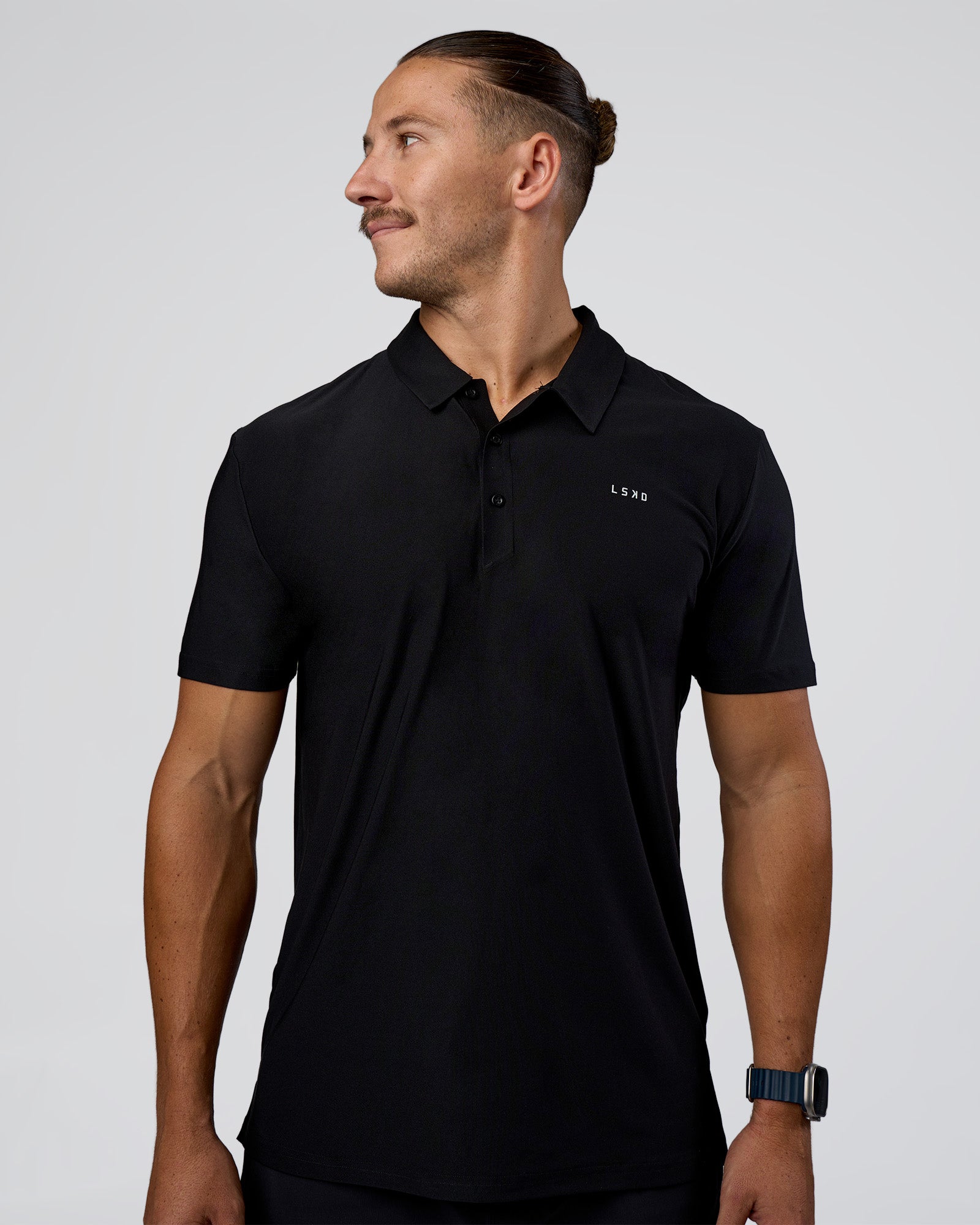 Man wearing Drive Polo - Black | Model:Jaiden | Size:M