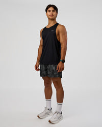 Man wearing Pace 5" Lined Running Short - Lunar Glow | Model:George | Size:M
