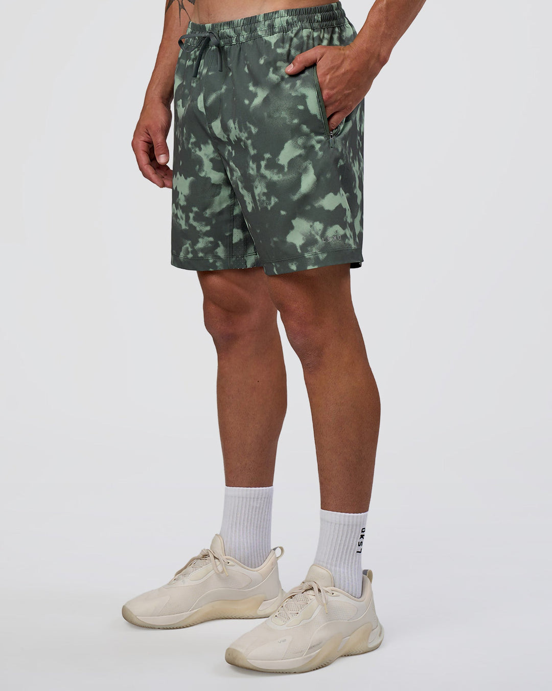 Man wearing Rep 7&