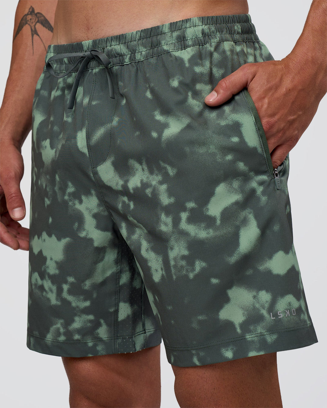 Man wearing Rep 7&