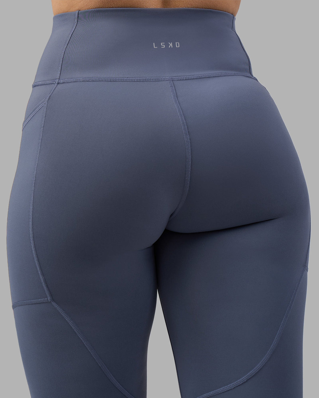 Woman wearing Rep Ultra High-Rise Full Length Legging Pockets - Night Shadow-White | Model:Amy | Size:M