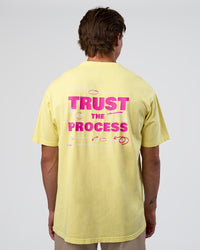 Man wearing Unfit Club FLXCotton Oversized Tee - Yellow Fizz Washed-Ultra Fuchsia | Model:Konnor | Size:M | Thumbnail Index: 3