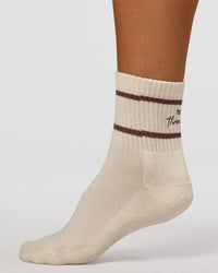 CF Move Through Quarter Socks - Ivory-Hot Chocolate
