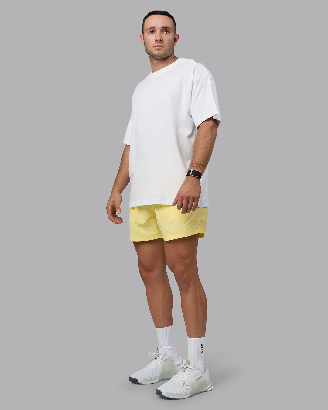 Man wearing Classic 5&quot; Shorts - Lemon