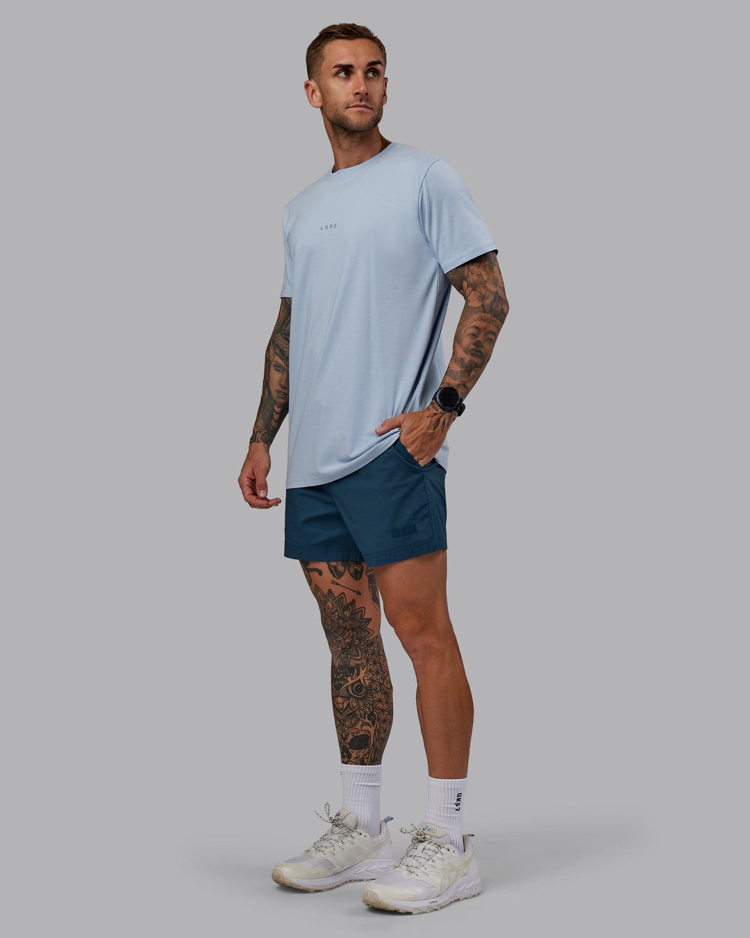 Man wearing Daily 5&quot; Shorts - Indigo