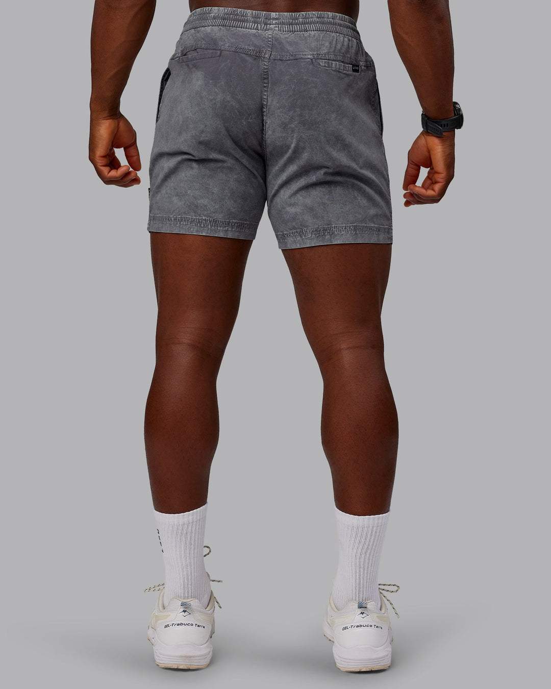 Man wearing Washed Daily 5&quot; Shorts - Circular Grey