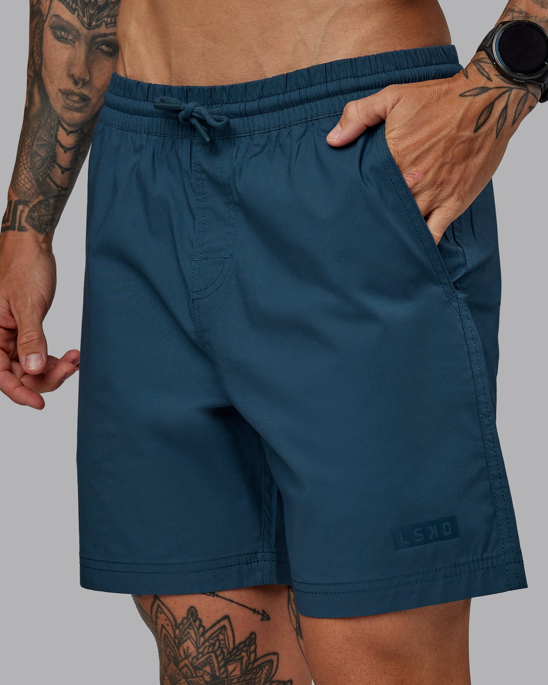 Man wearing Daily 7&quot; Shorts - Indigo