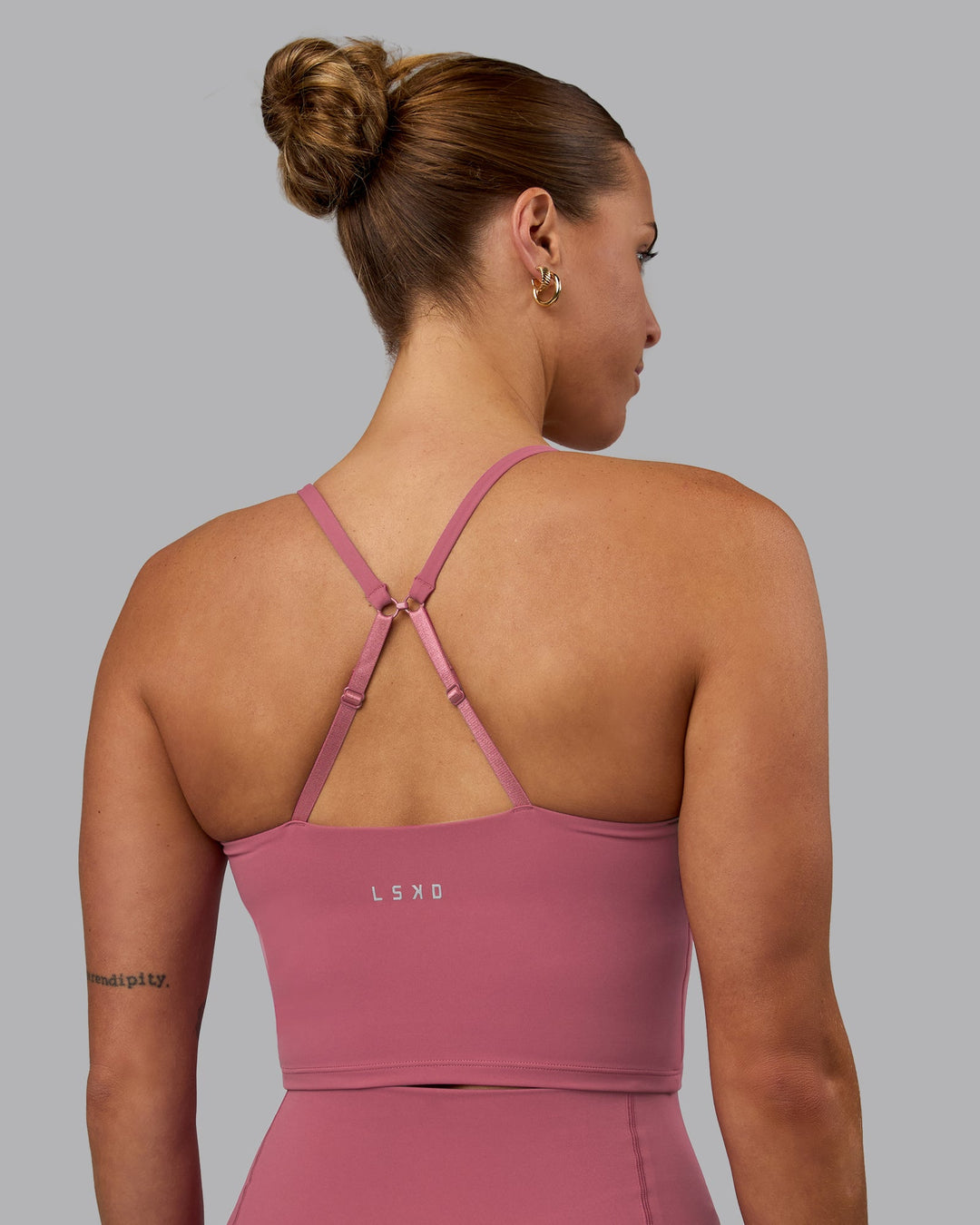 Woman wearing Elixir Active Tank - Mauve Haze