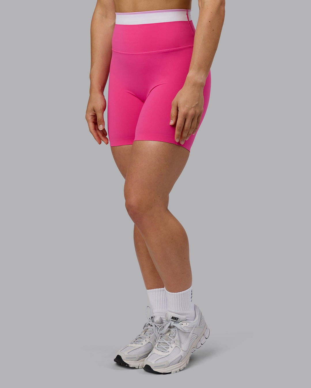 Excel Mid-Length Shorts - Ultra Pink