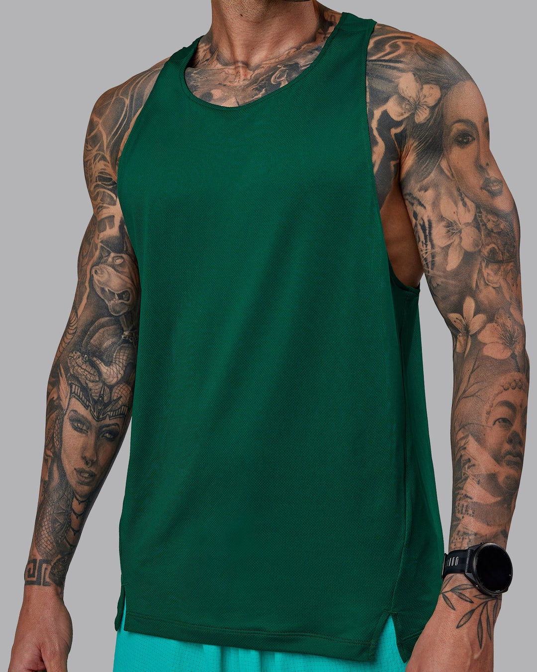 Man wearing Pace Running Tank - Malachite