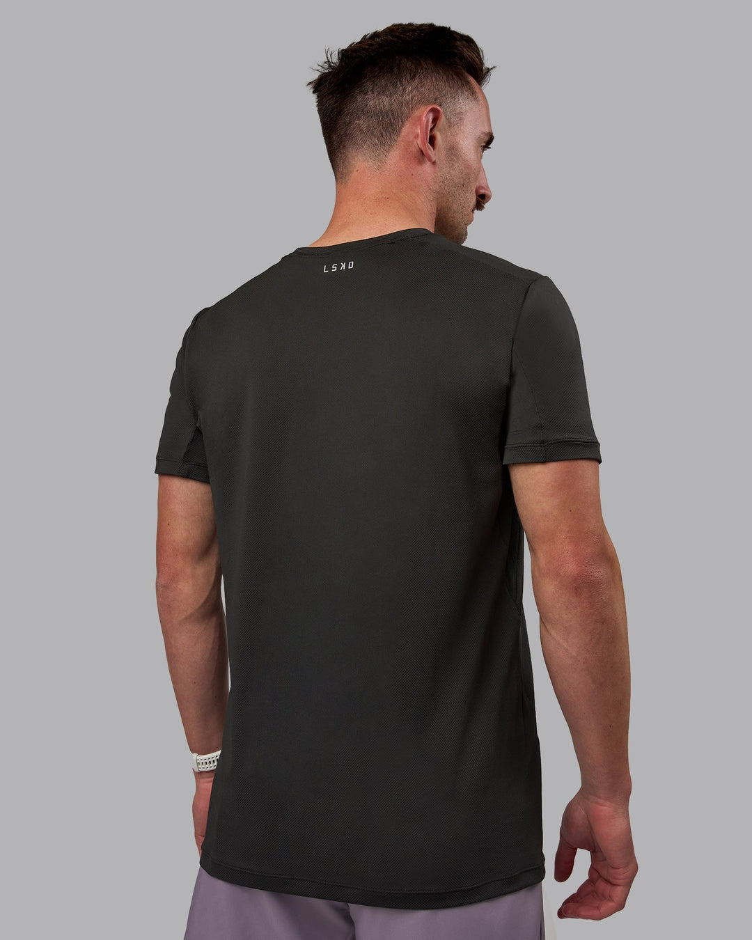 Man wearing Pace Running Tee - Pirate Black