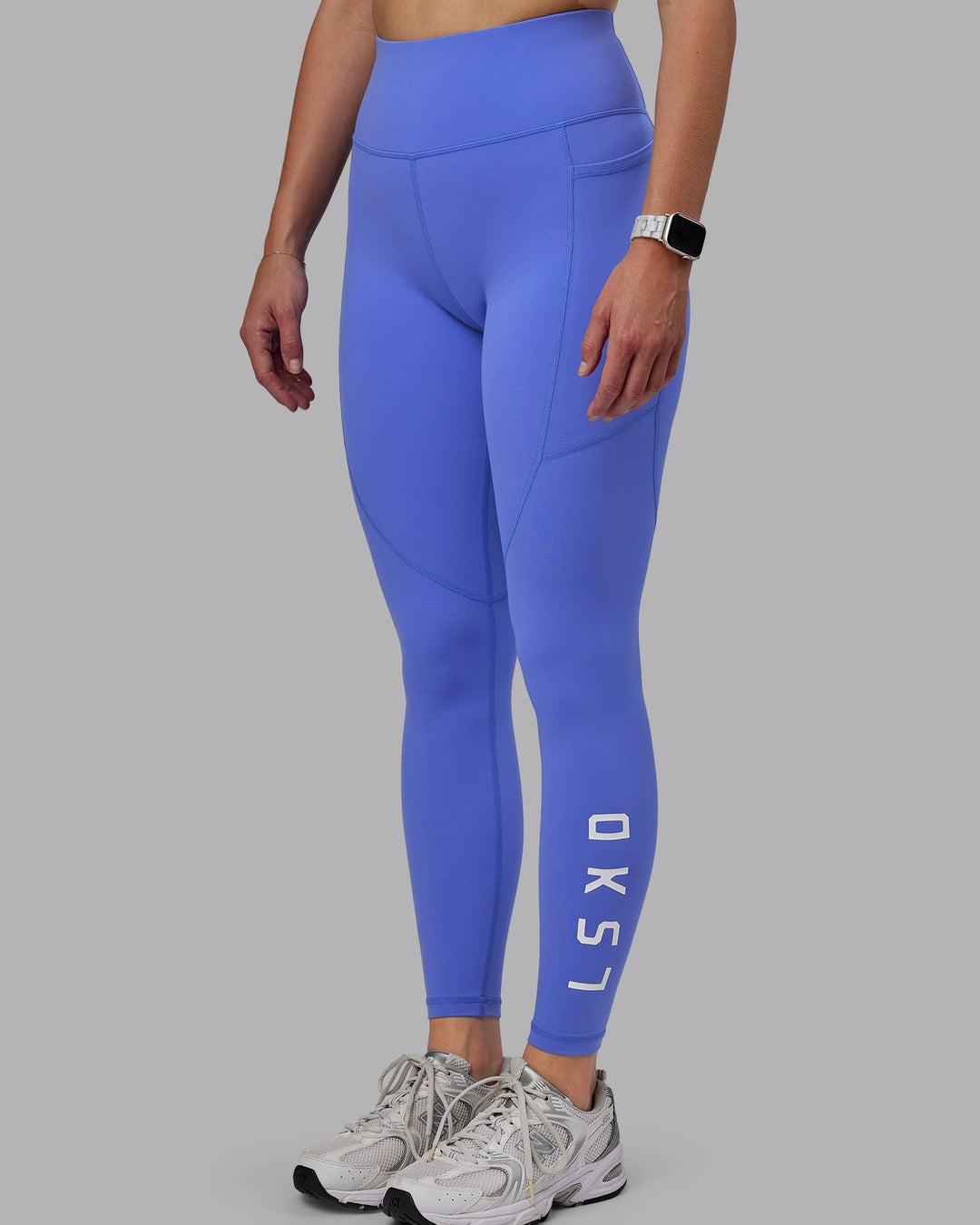 Woman wearing Rep Full Length Tights - Baja Blue-White