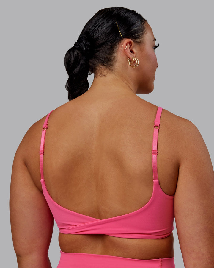 Twist Sports Bra - Carmine Rose
