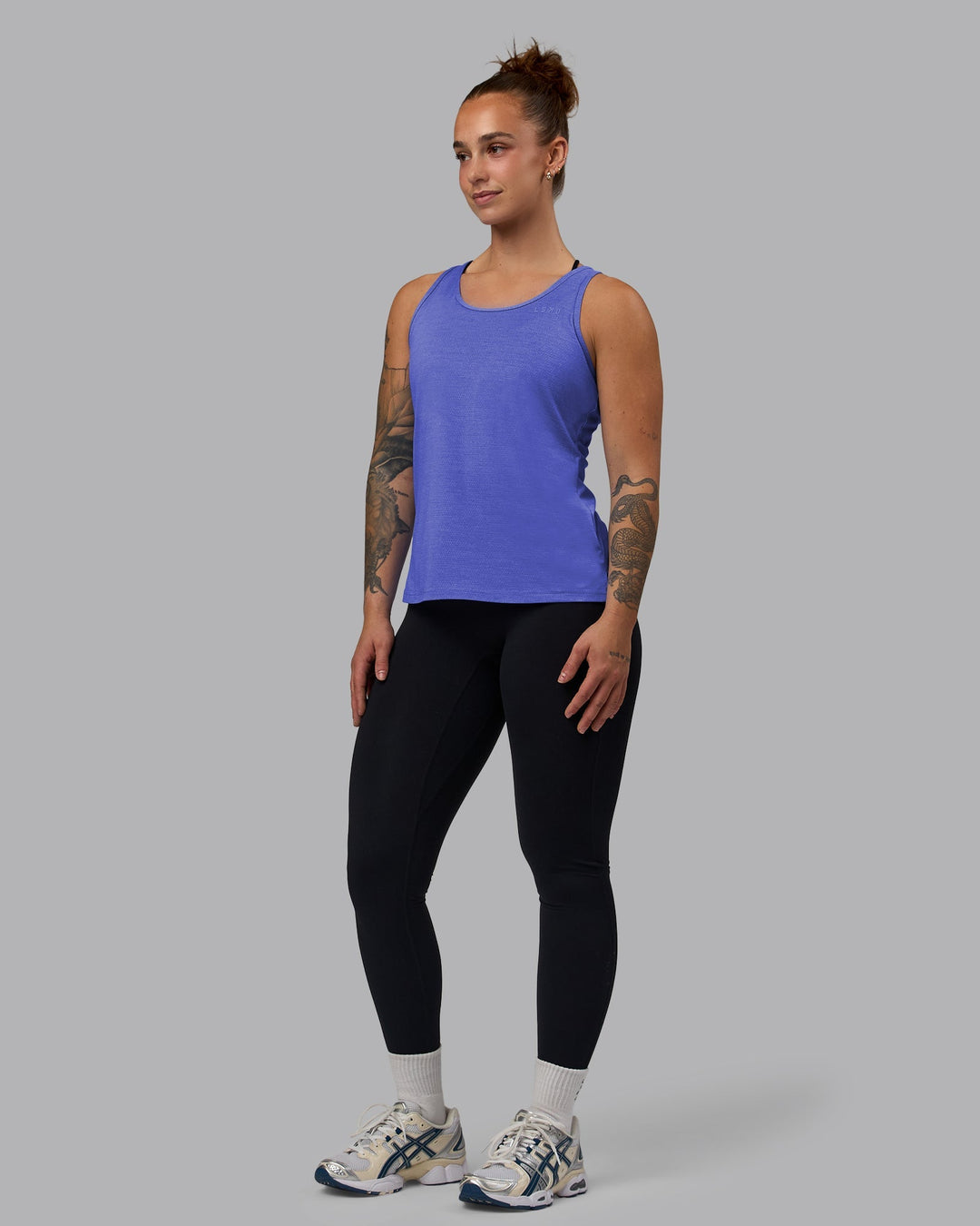 Women Wearing Perform VapourFLX Tank - Baja Blue Marl