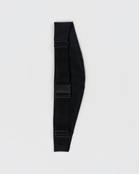 Woman wearing Pace Run Belt - Black-Reflective