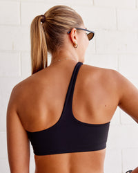 Woman wearing Angle Sports Bra - Black | Model:Asia | Size:S