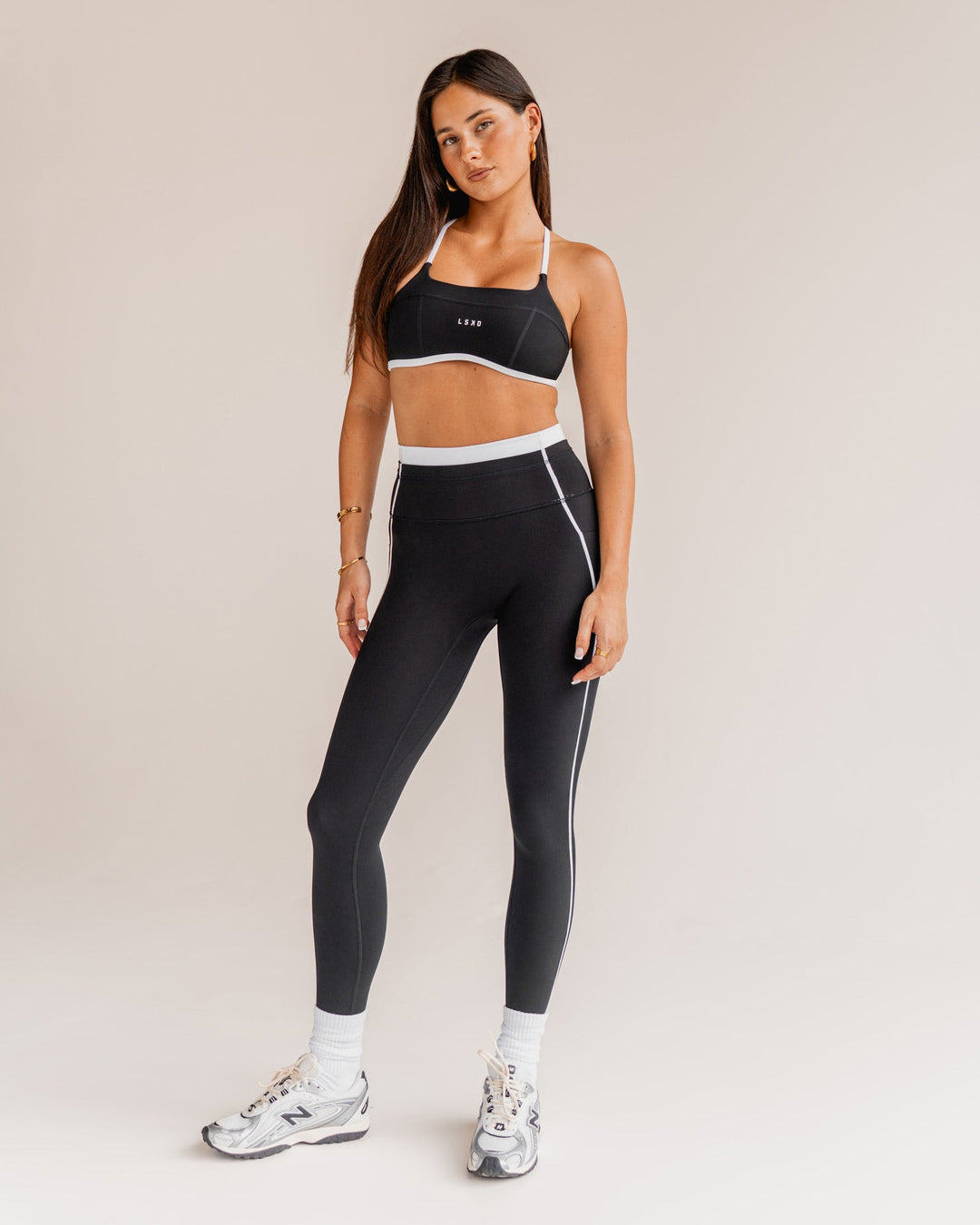 Woman wearing Liberate Contrast High-Rise Full Length Legging Pockets - Black-White | Model:Jordi | Size:S