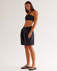 Woman wearing StretchShift Wide Leg Short - Black | Model:Ruby | Size:S | Thumbnail Index: 6