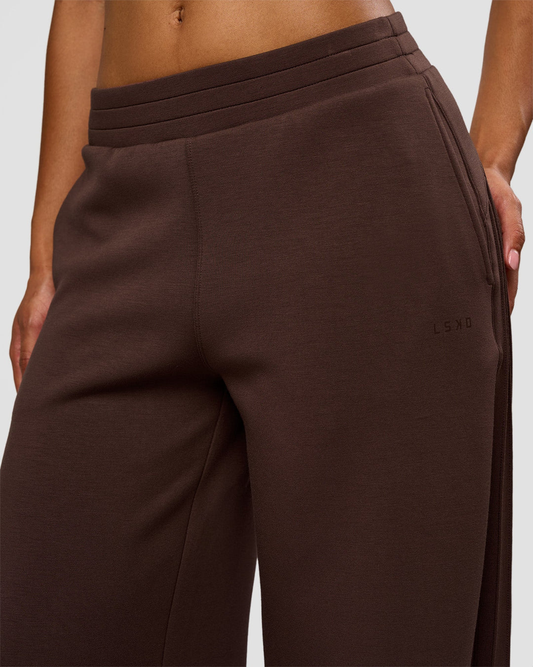 Woman wearing CF Elevate SoftTouch Pintuck Wide Leg Pant - Hot Chocolate | Model:Jordan | Size:S