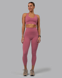 Woman wearing Elixir Ultra High-Rise 7/8 Legging Pockets - Mauve Haze
