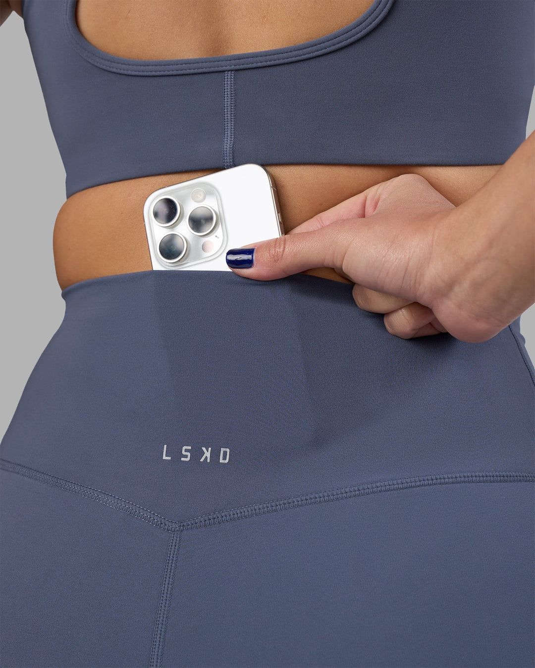 Woman wearing Elixir Ultra High-Rise 4&quot; Short - Night Shadow | Model:Phoebe | Size:S